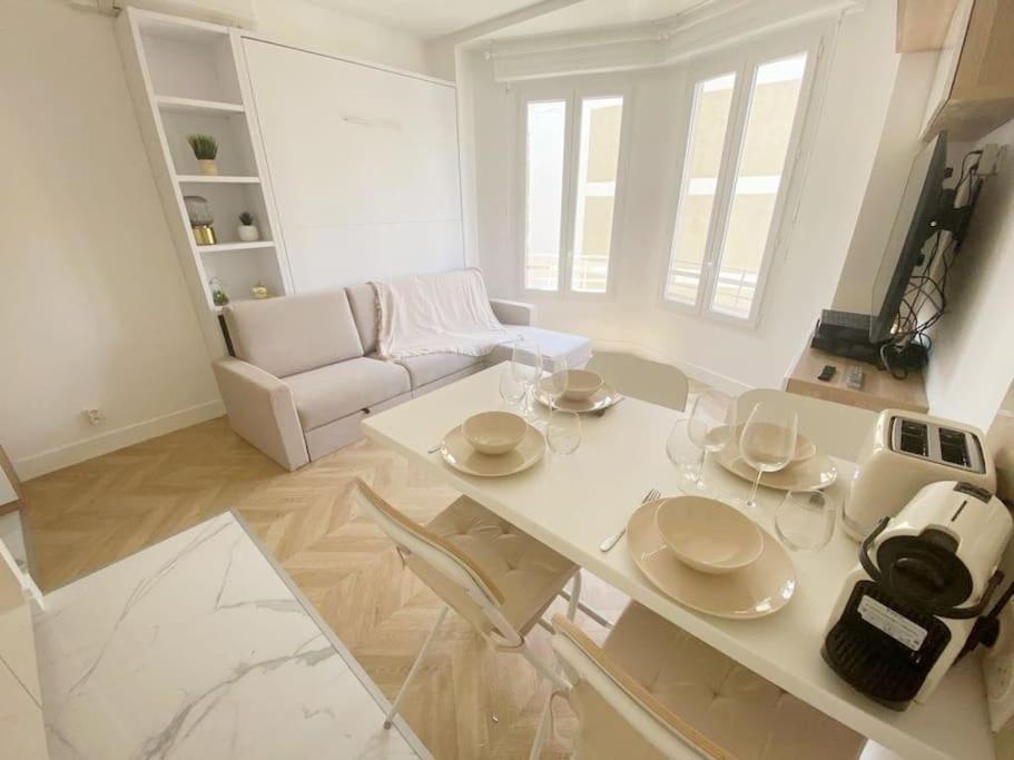 Appartement 2P Idealement Place Juan Les Pins Екстер'єр фото
